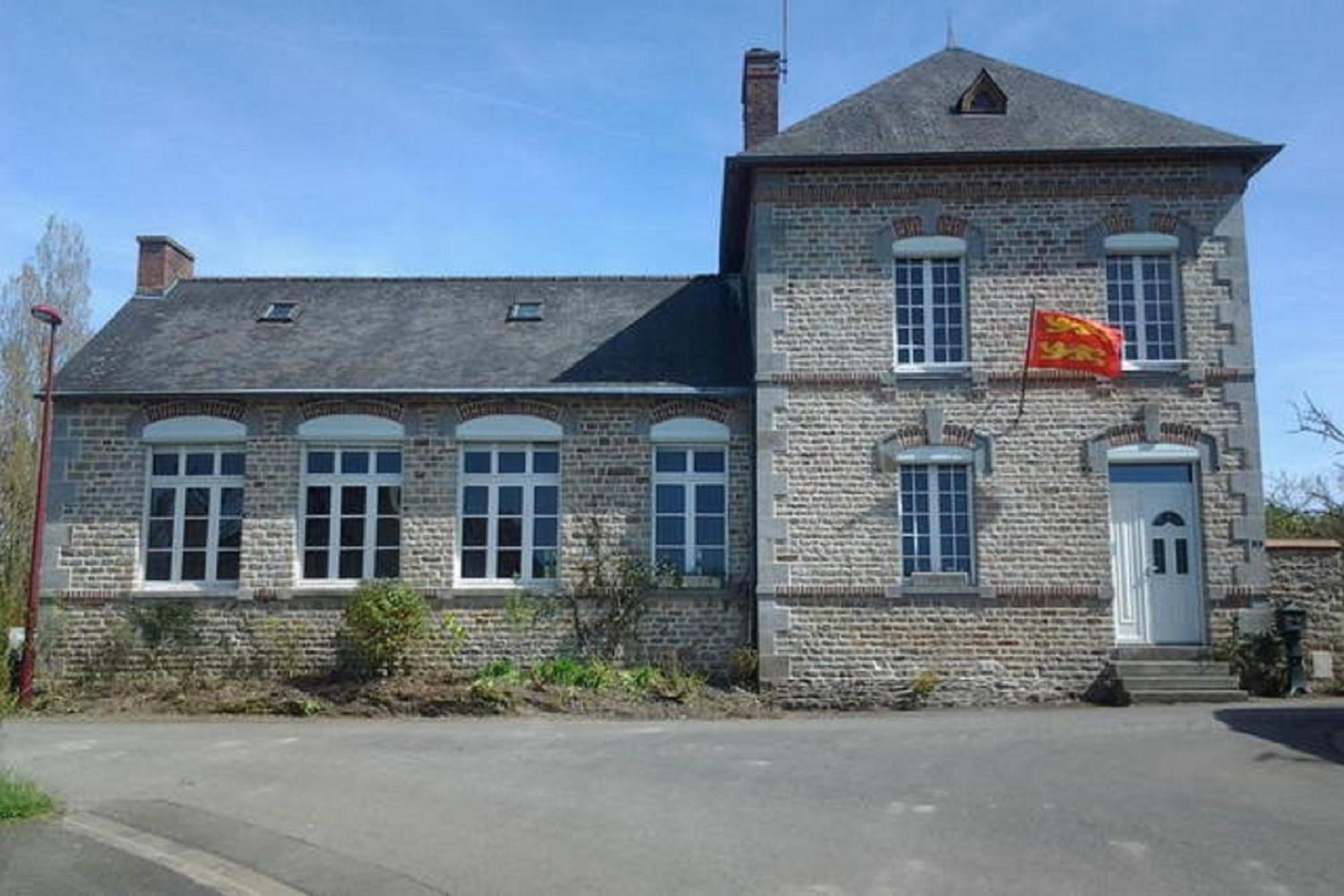 ポントルソン La Petite Ecole De La Baieヴィラ エクステリア 写真
